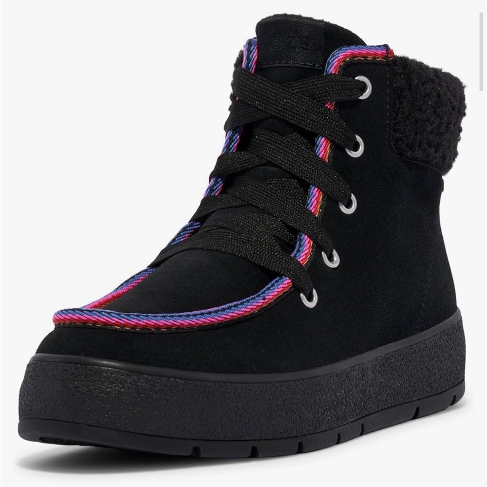 Keds Explore Boot size 8 with pink accent